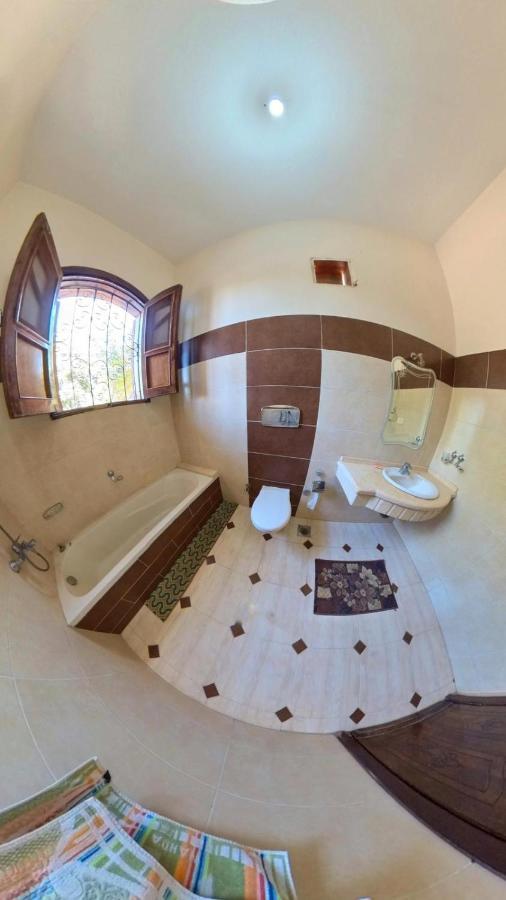 Bob Marley Bed & Breakfast & Restaurant Luxor Eksteriør bilde
